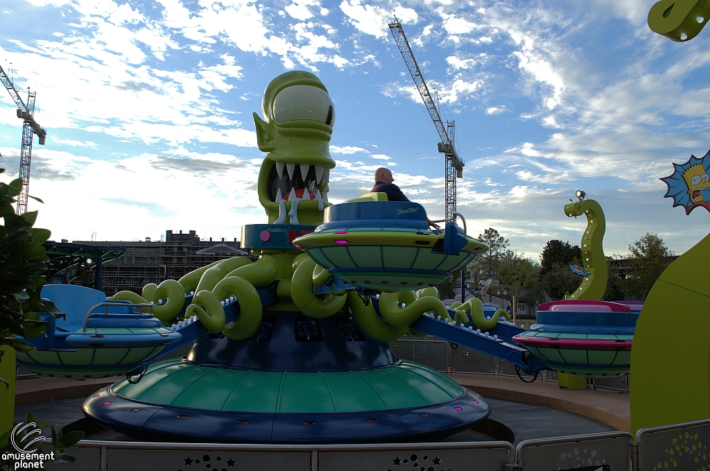 Kang & Kodos' Twirl 'n' Hurl
