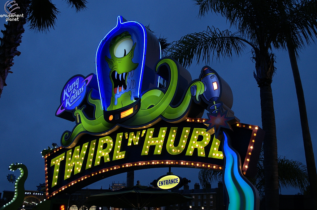 Kang & Kodos' Twirl 'n' Hurl