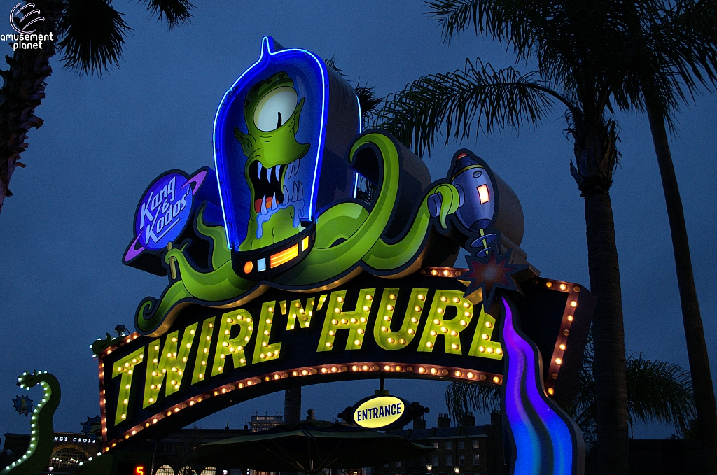 Kang & Kodos' Twirl 'n' Hurl