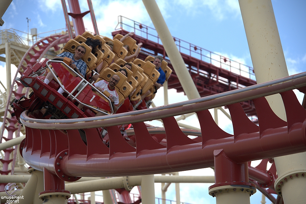 Hollywood Rip, Ride, Rockit