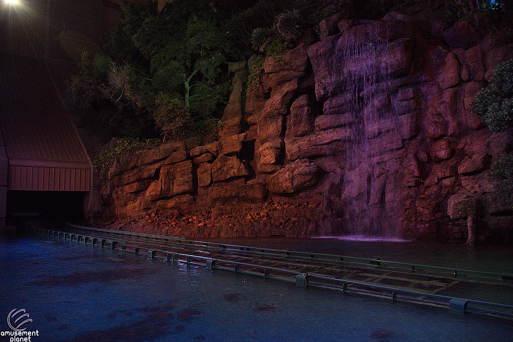 Jurassic World: The Ride