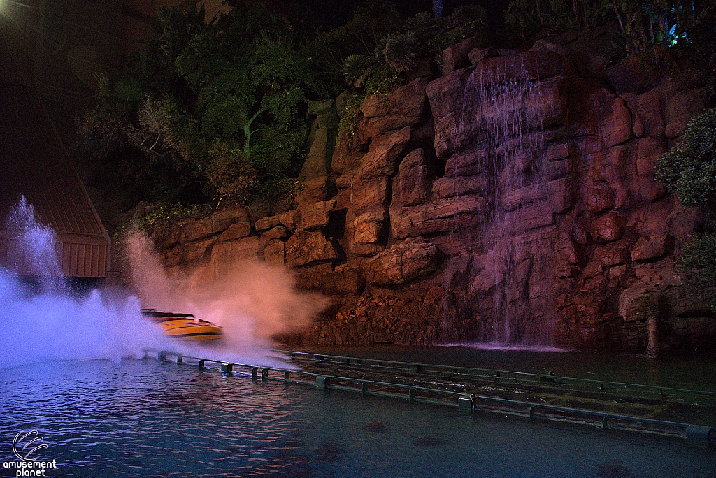 Jurassic World: The Ride