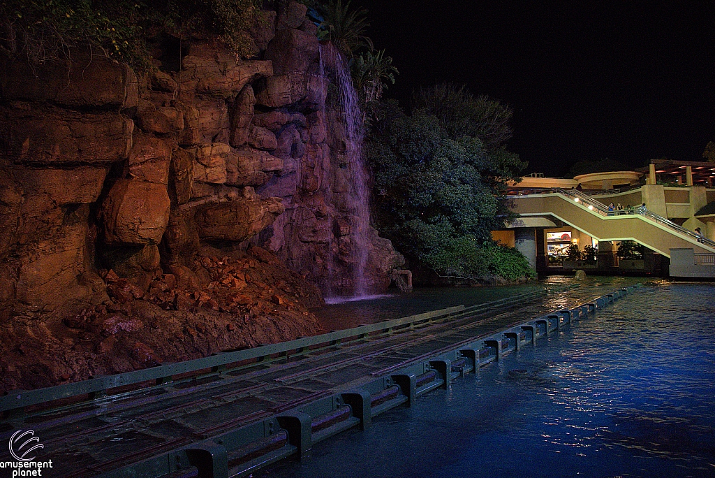 Jurassic World: The Ride
