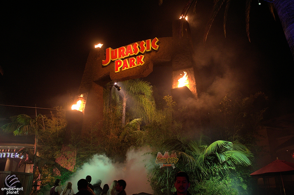 Jurassic World: The Ride