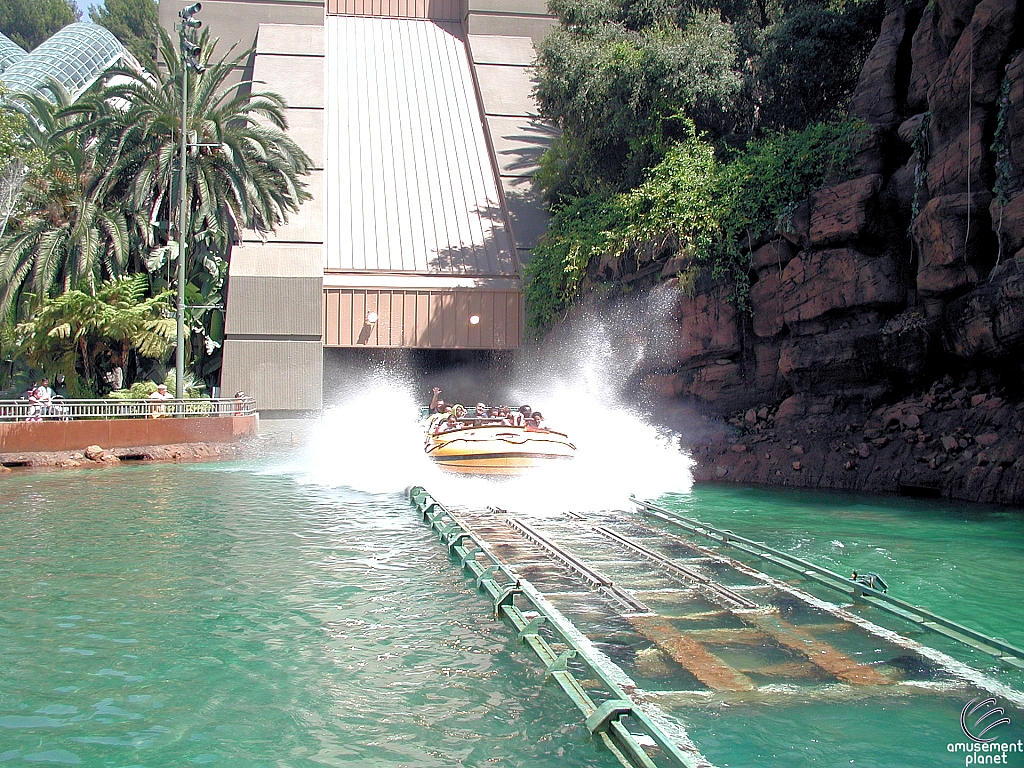 Jurassic World: The Ride