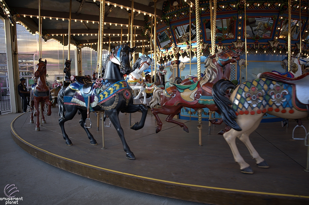 tsf25-carousel003