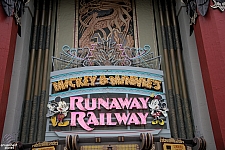 Mickey & Minnie's Runaway Railway