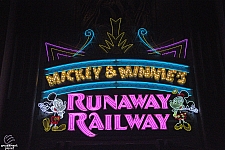 Mickey & Minnie's Runaway Railway