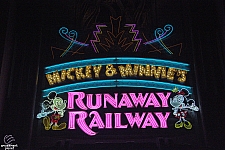 Mickey & Minnie's Runaway Railway