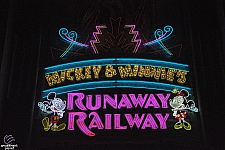 Mickey & Minnie's Runaway Railway