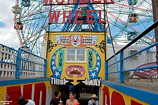 Deno's Wonder Wheel Amusement Park