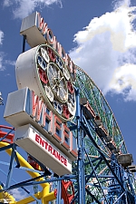 Wonder Wheel