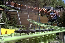 Snoopy’s Tenderpaw Twister Coaster