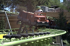 Snoopy’s Tenderpaw Twister Coaster