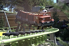 Snoopy’s Tenderpaw Twister Coaster