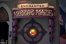 Ripley's Mirror Maze