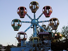 Slyvester & Tweety's State Fairis Wheel
