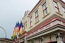 Six Flags St. Louis