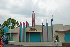 Six Flags St. Louis