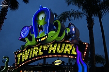 Kang & Kodos' Twirl 'n' Hurl